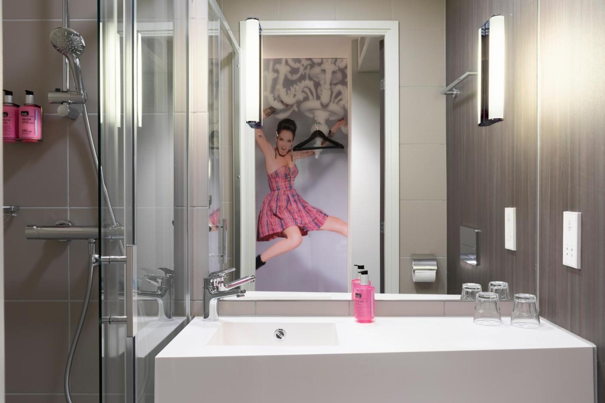 Moxy York Hotel Luaran gambar